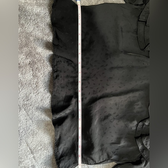 H&M Black Ruffled Off-Shoulder Top - Picture 4 of 6